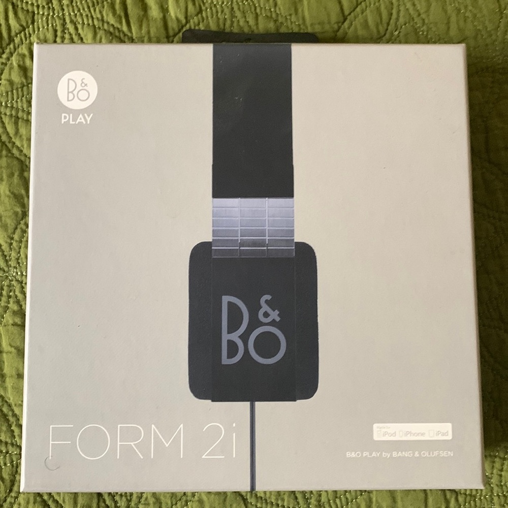 Bang & Olufsen Beoplay Form 2i On-Ear Headphone attractive design.